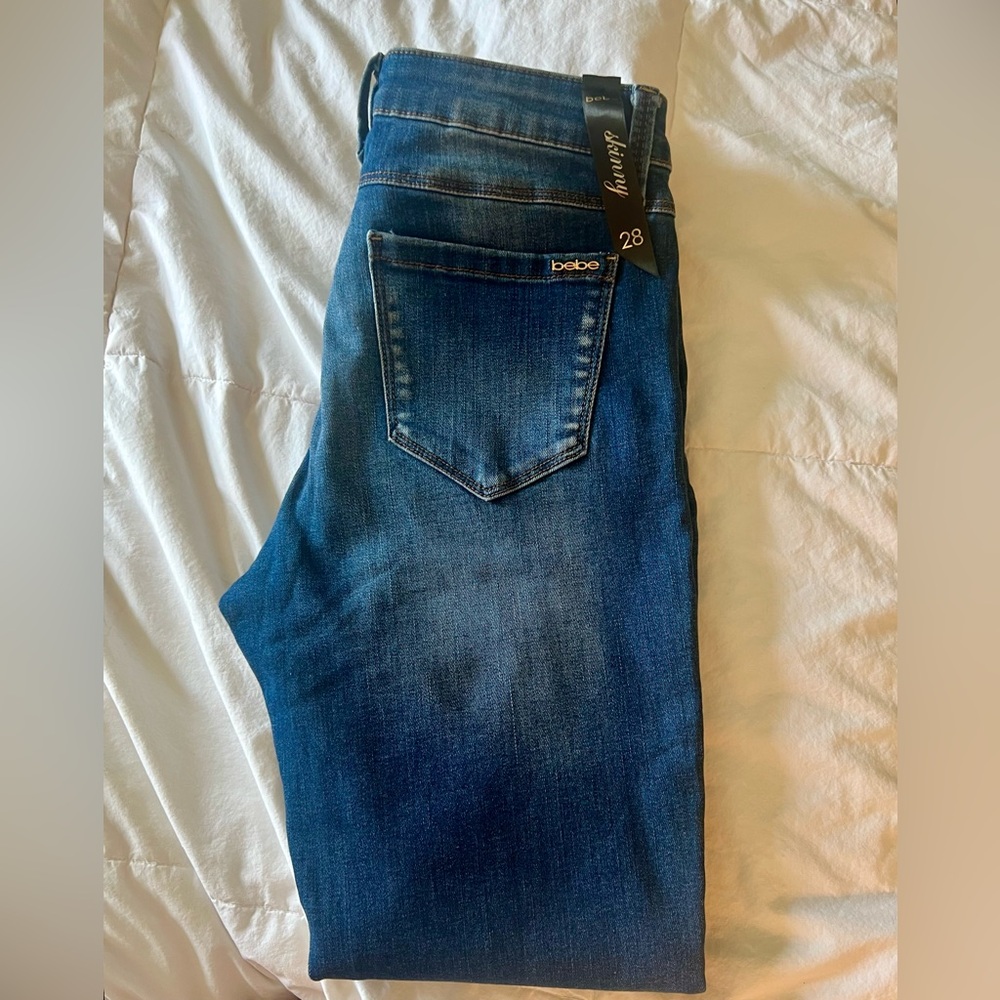 Bebe skinny jeans (28) NEW